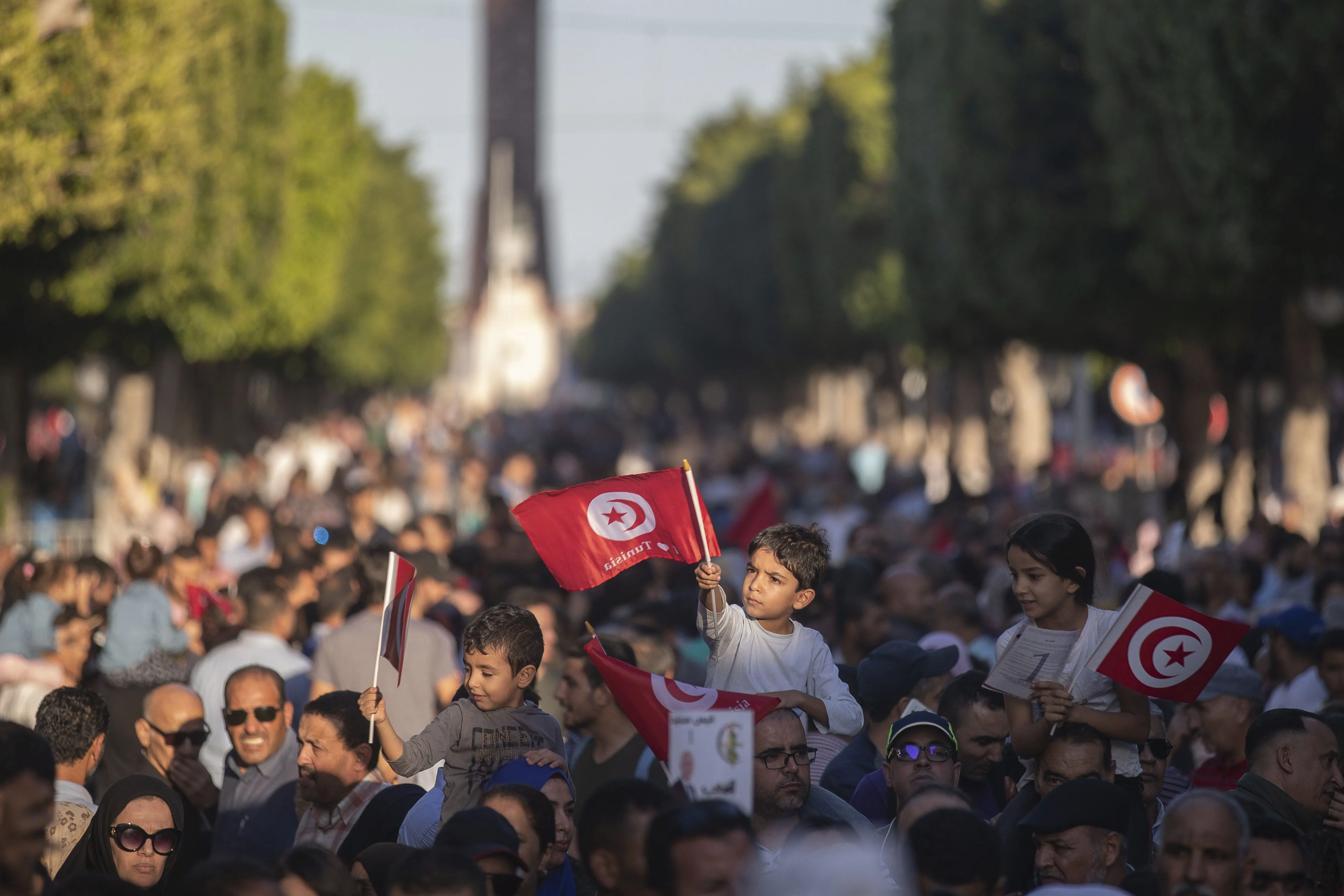 تونسيون يحتلفون بنتائج الانتخابات التونسية الرئاسية