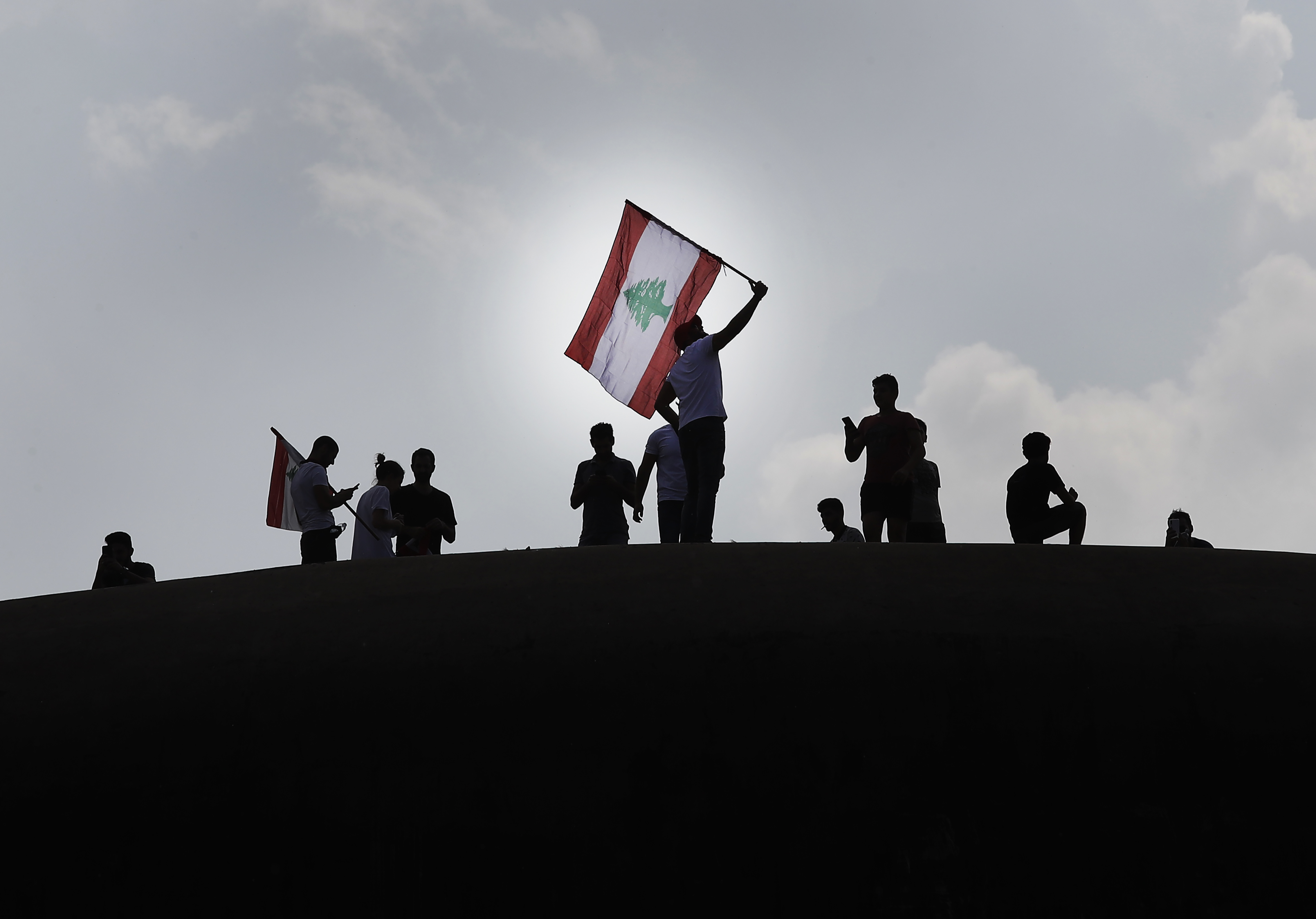 متظاهرين لبنانين