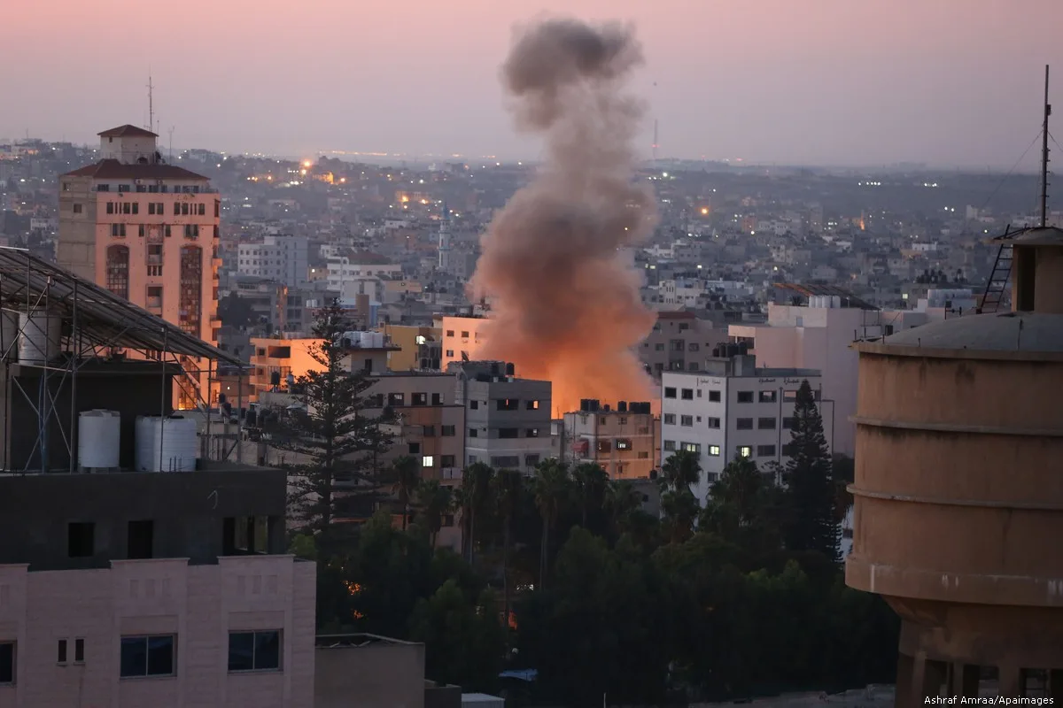2019_11-12-Smoke-rises-following-an-Israeli-attack-in-Gaza121119_ASH_00-1