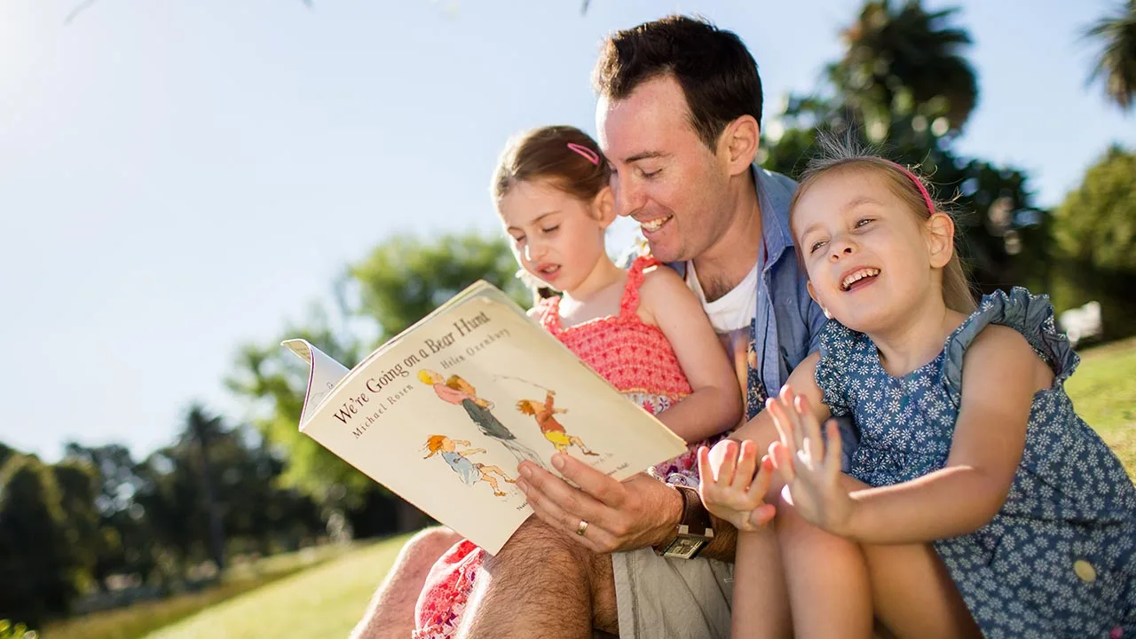 Reading-storytelling-with-babies-children