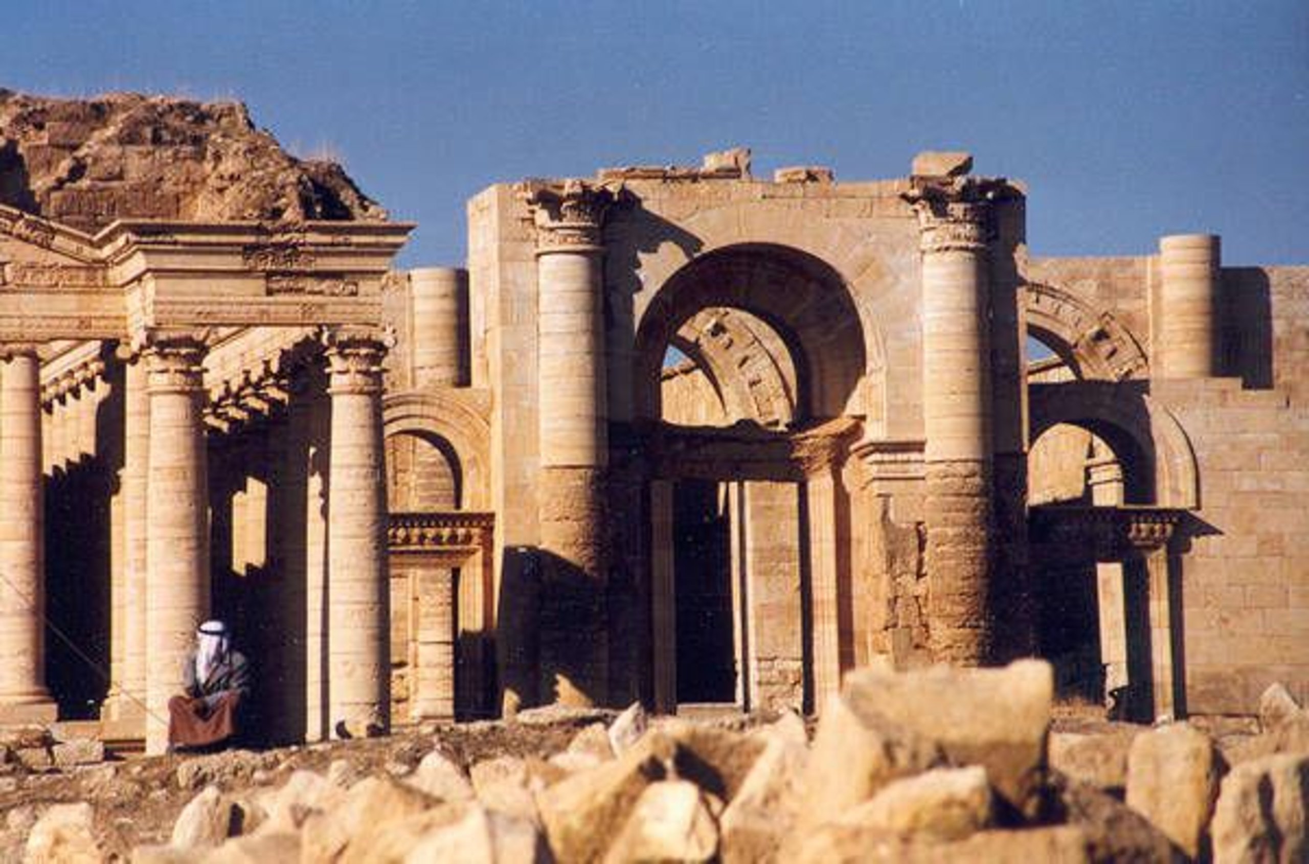 إحدى بوابات الحضر
