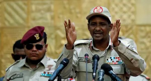 حميدتي يعود للأضواء بعد غياب 3 أشهر.. أي دلالة؟