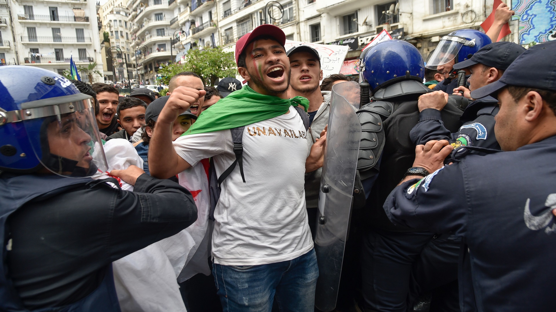 تأجيل محاكمة عديد النشطاء 