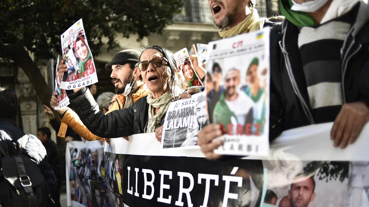 تواصل اعتقال العديد من نشطاء الحراك