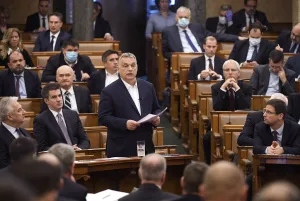 المجر: كيف استغل أوربان كورونا لاكتساب المزيد من القوة؟