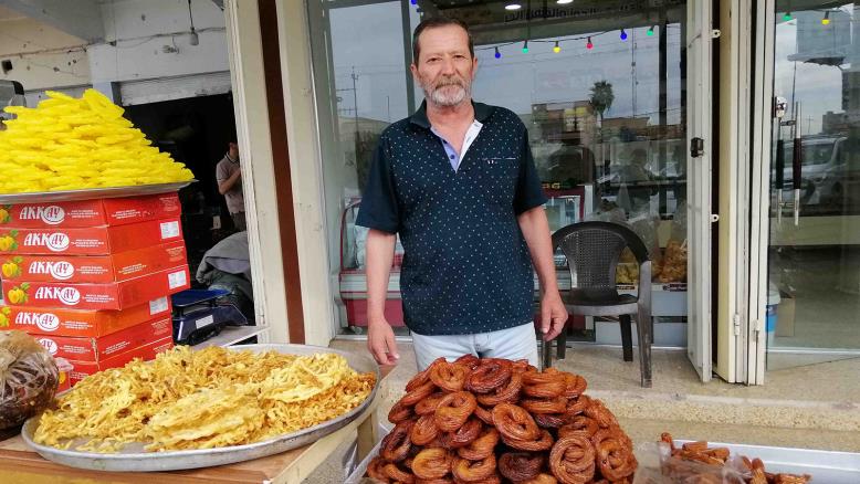 صانع حلويات الزلابية في الموصل