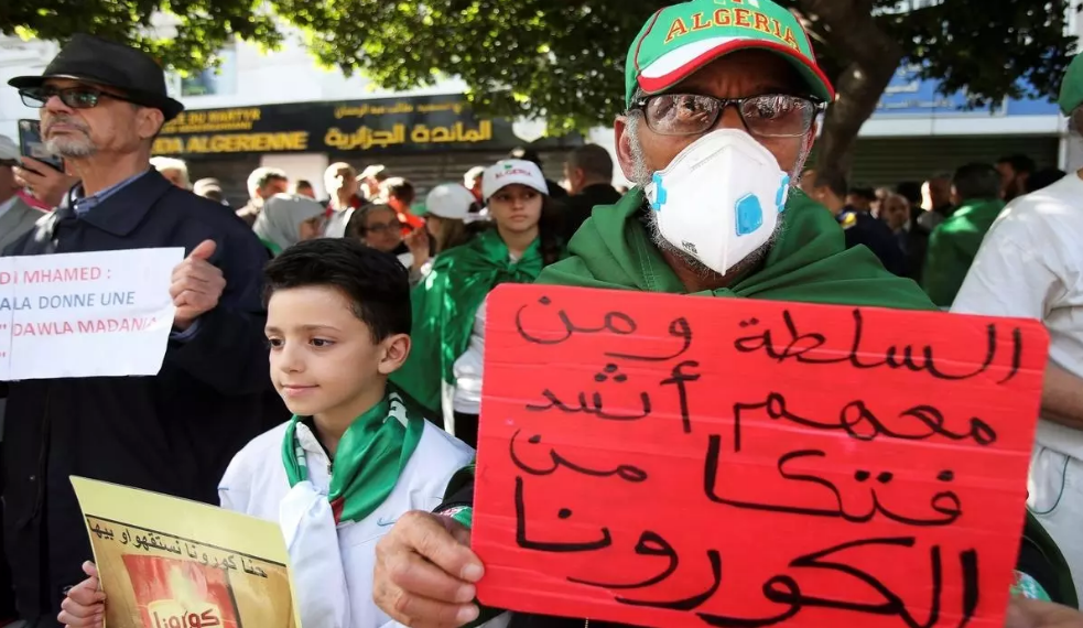 كورونا والنفط وراء تراجع اقتصاد الجزائر