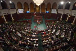 الاستثمار في تونس: بين مطرقة الإيديولوجيا وسندان الشريك التقليدي