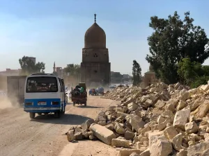 هدم مقابر المماليك.. بلدوزرات التحديث إذ تسحق تاريخ القاهرة