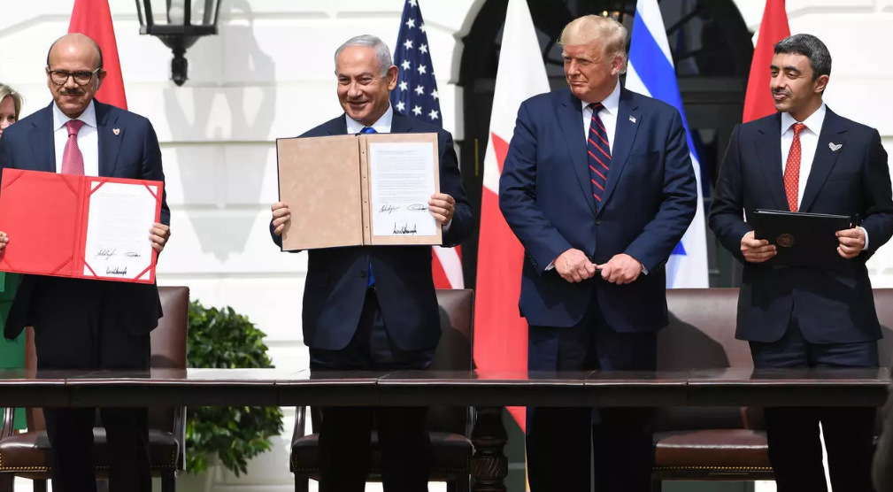يشعر الفلسطينيون بخذلان العرب لهم
