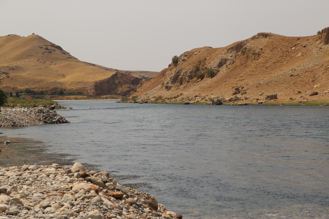 انخفاض منسوب نهر سيروان بشكل كبير بعد أن حدت إيران من تدفقه الشهر الماضي