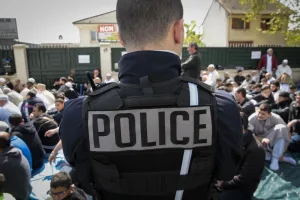 بعد مقتل المعلم الفرنسي.. ماذا ينتظر مسلمي فرنسا؟