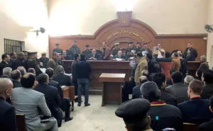 محاكمات دون تغطية.. خنق جديد للحريات في مصر