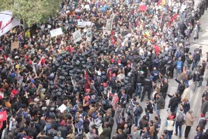 شارع الثورة: التفجير الرمزي لشارع الحبيب بورقيبة