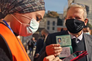 انتخابات فلسطين: قفزة للمجهول لحركتي فتح وحماس