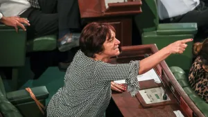 “التيار العسكروقراطي” أم “التيار الديمقراطي”؟