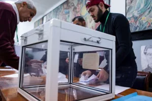 “المستقلون”.. خطة تبون لطيّ مرحلة القوى التقليدية في الجزائر