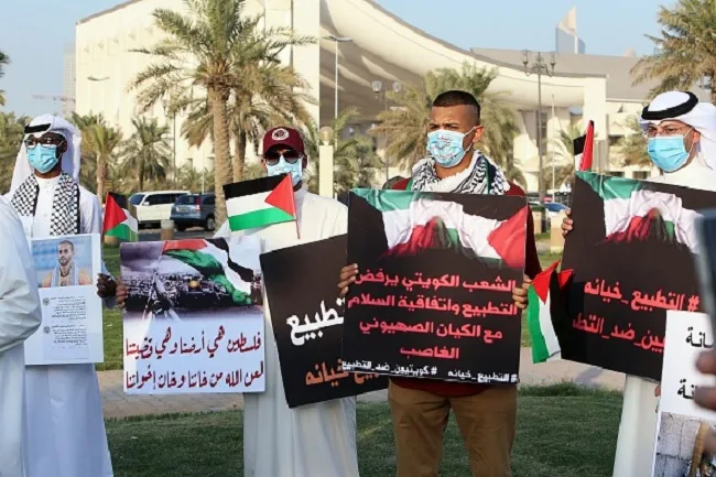 الكويت وفلسطين