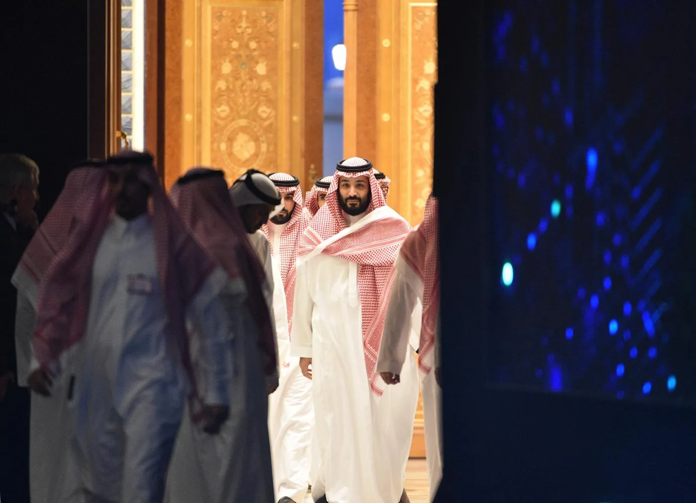 أثار ولي العهد السعودي محمد بن سلمان موجة انتقادات، بعد أن كشف تقرير صحفي عن رغبته في بناء أهرامات خاصة بالسعودية تضاهي تلك الموجودة في مصر.