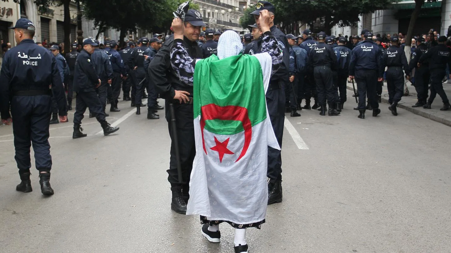 تواصل القمع الأمني ضدّ الحراك الشعبي الجزائري
