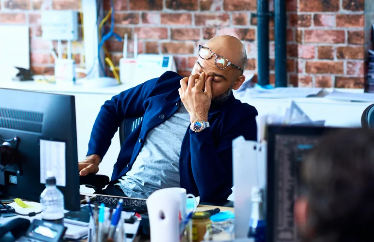 00-toxic-productivity-workaholic-burnout-GettyImages-878980416-770