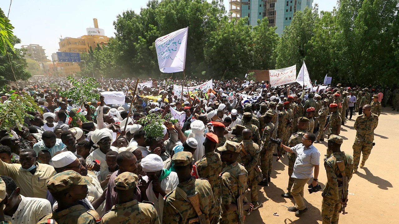 اعتصام أمام القصر الرئاسي