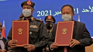 اتفاق حمدوك – البرهان.. حل للأزمة السودانية أم تكريس للانقسام؟