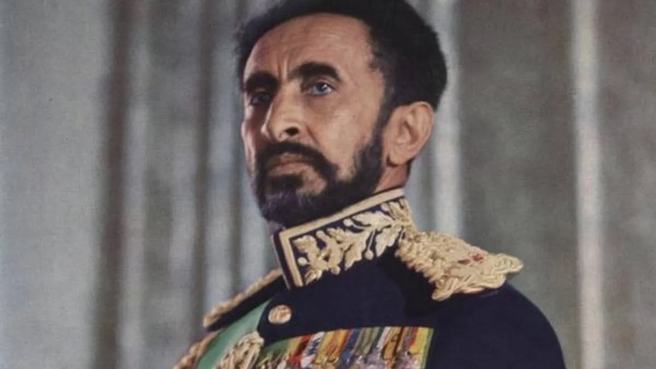 Haile_Selassie_in_full_dress
