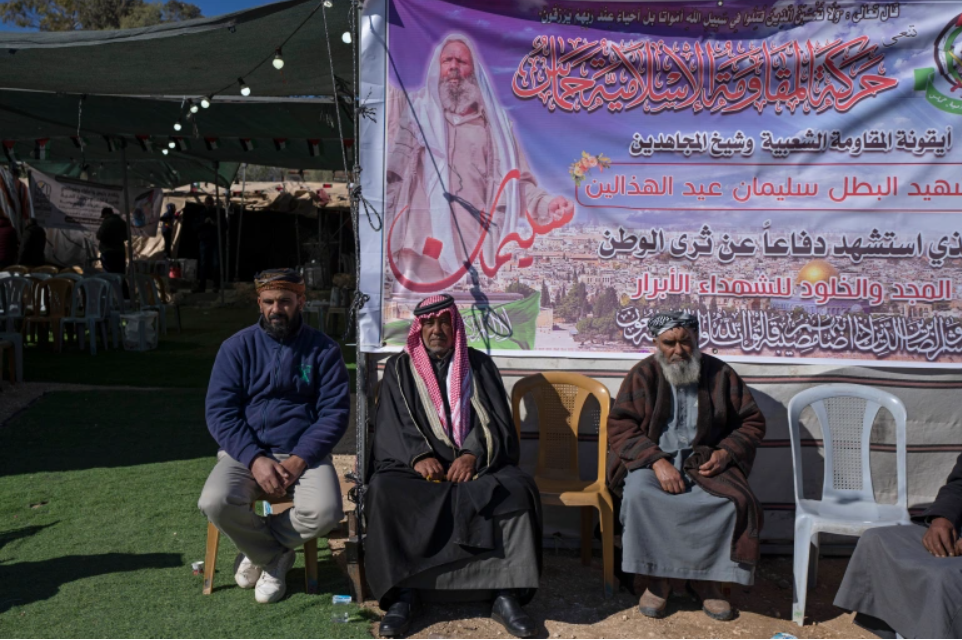 حضر جنازة الشيخ سليمان حوالي 15 ألف فلسطيني في قريته أم الخير بعد أسبوعين من دهس شاحنة إسرائيلية له.