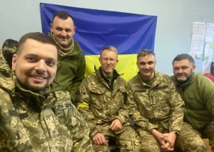 “انتقامًا من بوتين”.. مفتي أوكرانيا يرتدي البدلة العسكرية