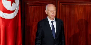 المنحدر السياسي الخطير في تونس