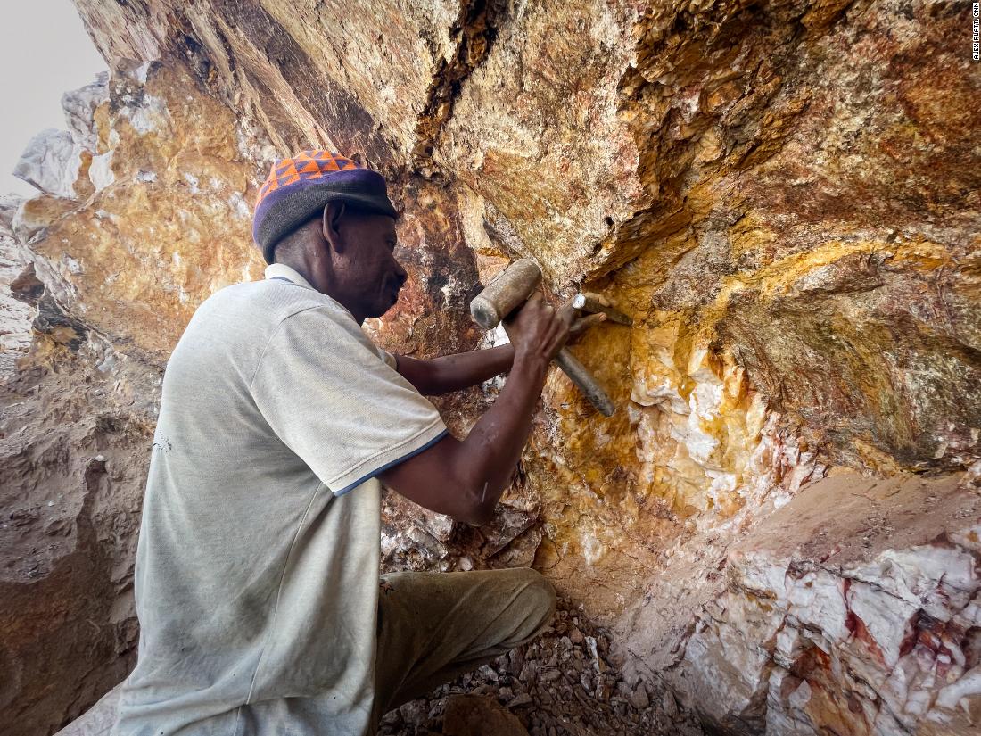 نهب الذهب السوداني