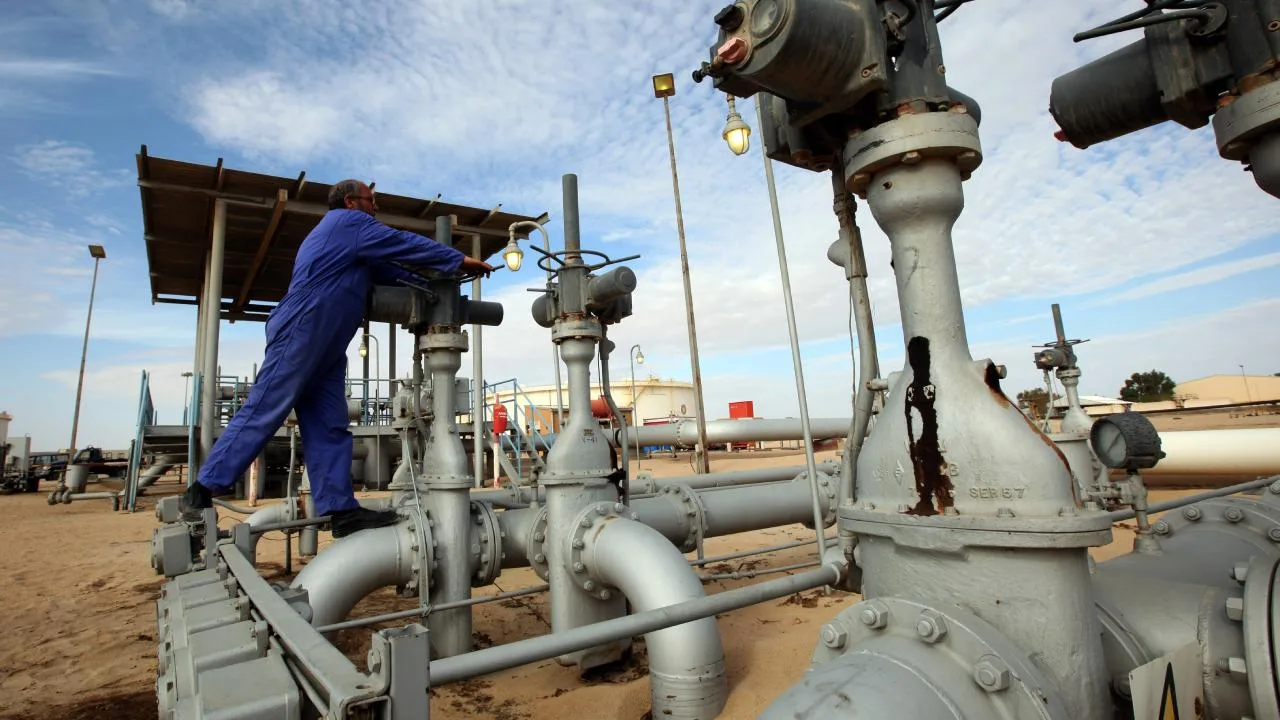 توالي عمليات إغلاق موانئ النفط كلفت ليبيا خسائر كبرى