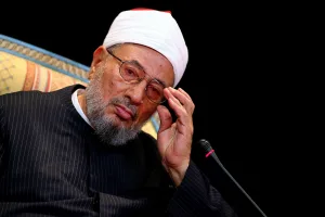 القرضاوي.. عقود من مواجهة علماء السلطان