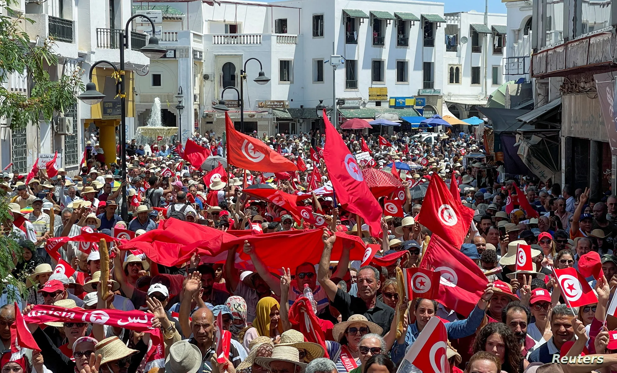 2022-06-18T133307Z_2012934932_RC2AUU9OH1WD_RTRMADP_3_TUNISIA-POLITICS-PROTESTS