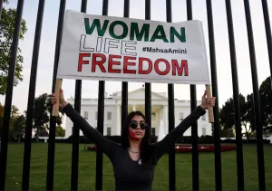 لماذا يخطئ الأمريكيون في تفسير الانتفاضات في العالم الإسلامي؟