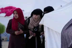 اللاجئون السوريون في تركيا يواجهون العودة إلى المناطق المنكوبة بالزلزال