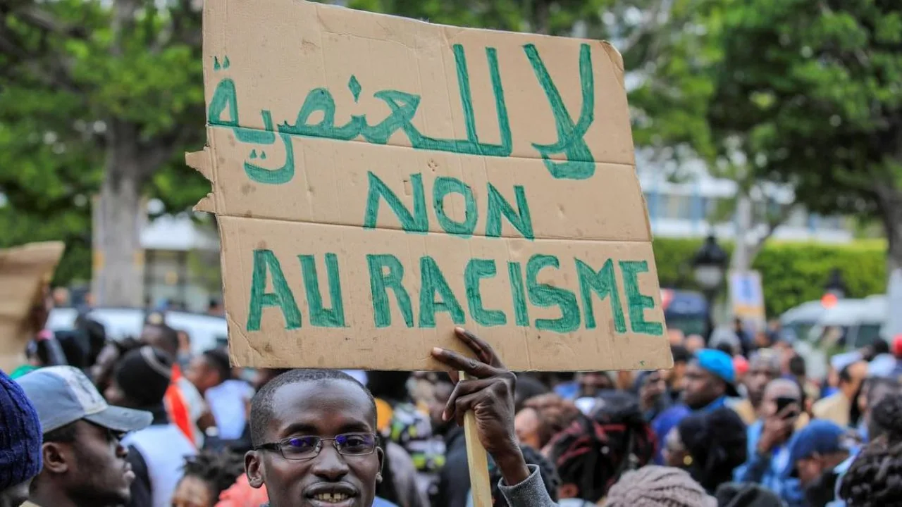 يتراوح عدد المهاجرين الأفارقة في تونس بين 21 و50 ألف