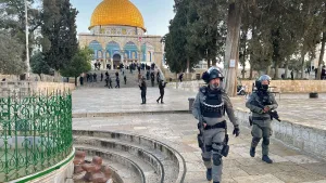 التطورات في المسجد الأقصى: أكثر من اعتقالات واقتحامات