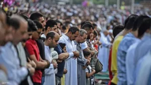 صلاة العيد.. التجمع الأبرز اجتماعيًا ولوحة التلاحم الأكثر نقاءً