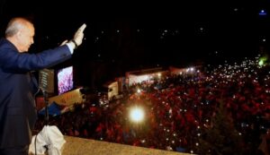 تركيا تنتخب الرئيس.. “الشُرفة” تنتظر أردوغان وكليجدار أوغلو “يقاوم”