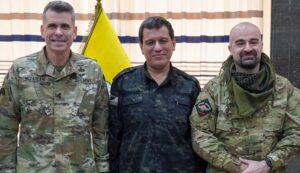 مظلوم عبدي التقى طحنون بن زايد في أبوظبي طلبًا للوساطة مع الأسد