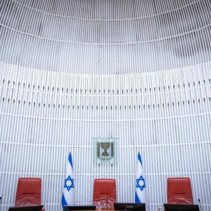 على الإسرائيليين وقف دكتاتورية نتنياهو المسيانية