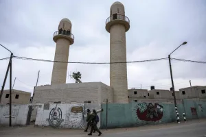اللعب بالكلمات.. اللغة كسلاح مدمّر في الصراع الإسرائيلي الفلسطيني