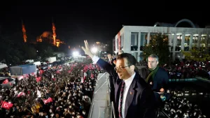 كيف يتأثر اللاجئون والمقيمون العرب في تركيا بنتائج الانتخابات البلدية؟