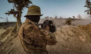 سيناريوهات تسير باتجاهين.. ما مصير المقاتلين المهاجرين في سوريا الجديدة؟