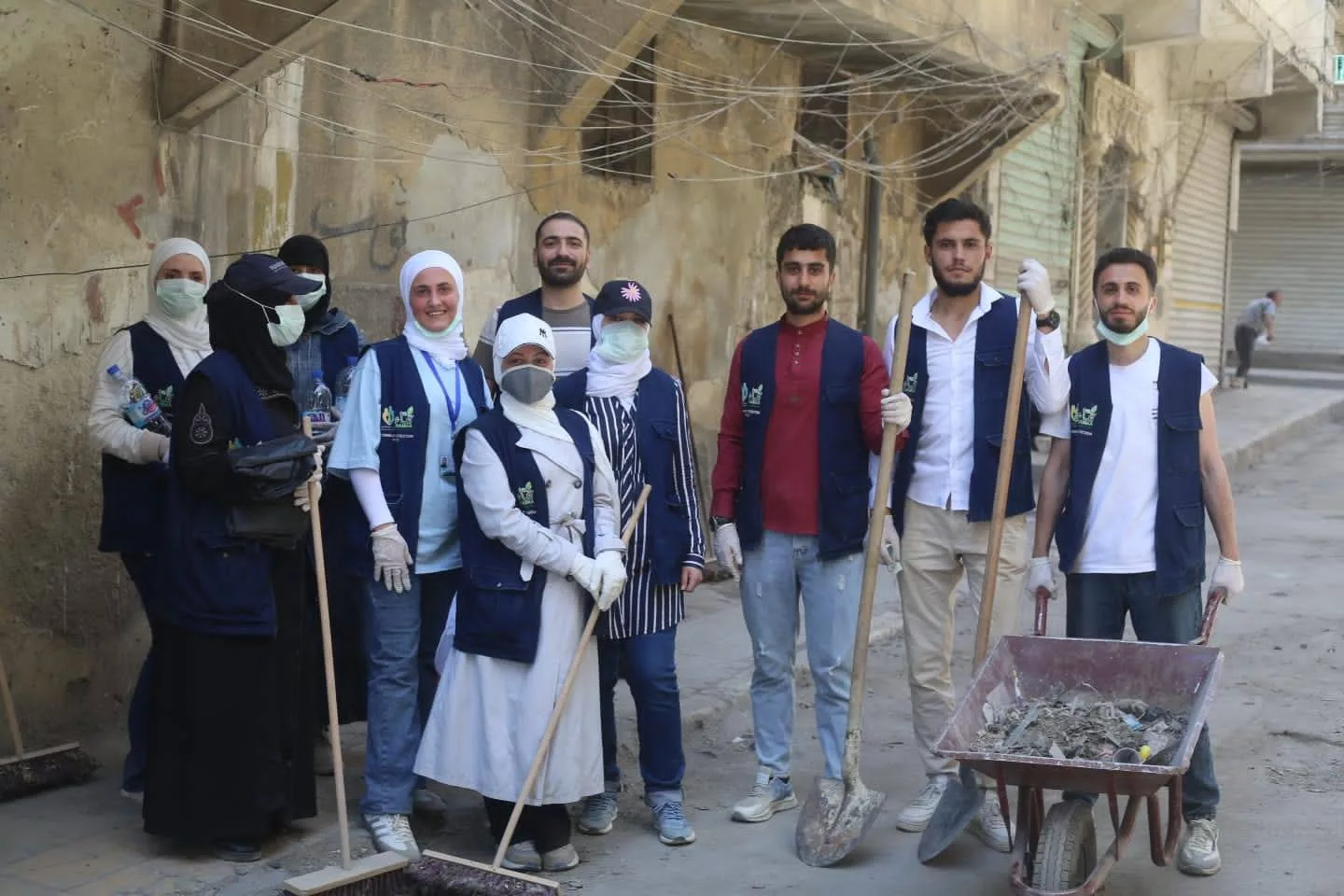 حملات شعبية تعيد الحياة لسوريا.. حين يُصبح المجتمع فريق إنقاذ 23 نون بوست