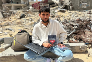 رواية “سيرة الدم فوق الحديد”.. صوت الغائبين في وجه الحرب