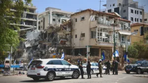 التصعيد الإيراني: هل اقتربت لحظة التدخل الأمريكي المباشر؟