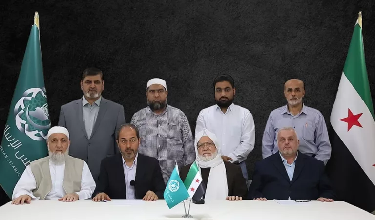 حلّ المجلس الإسلامي في سوريا: انكماش المسافة بين الفتوى والسلطة